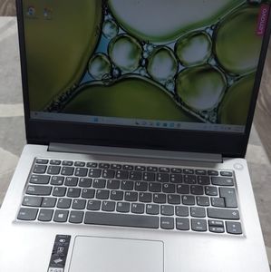 Lenovo IdeaPad 3